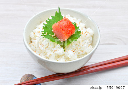 辛子明太子と白米ご飯、ご飯のお供。めんたいこ、明太子、魚卵、和食。 55949097