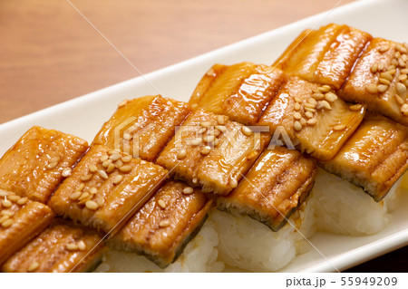 煮穴子の押し寿司。 煮穴子の押し寿司。 55949209