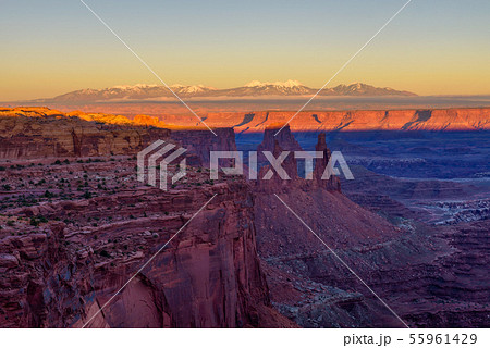 Sunset above Canyonlands National Park, Utah Sunset above Canyonlands National Park, Utah 55961429
