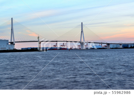 横浜市 鶴見線 海芝浦駅からの夕景 横浜市 鶴見線 海芝浦駅からの夕景 55962986