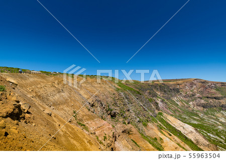 快晴の宮城蔵王熊野岳登山道馬の背 55963504