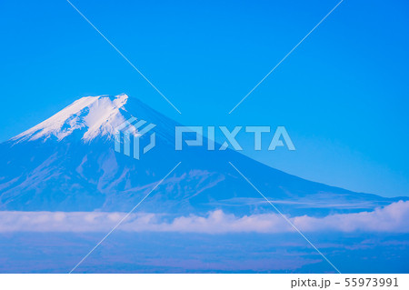 Beautiful landscape of mountain fuji around maple leaf tree in autumn season Beautiful landscape of mountain fuji around maple leaf tree in autumn season 55973991