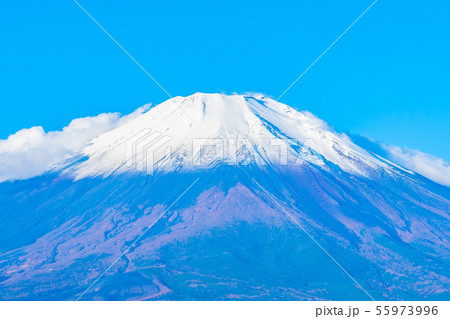 Beautiful fuji mountain in yamanakako or yamanaka lake Beautiful fuji mountain in yamanakako or yamanaka lake 55973996