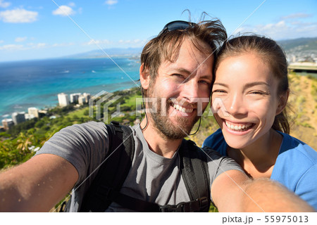 Selfie couple travel fun with Honolulu Hawaii Selfie couple travel fun with Honolulu Hawaii 55975013