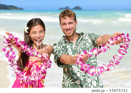 Welcome to Hawaii - Hawaiian people showing lei Welcome to Hawaii - Hawaiian people showing lei 55975731