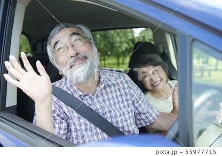 高齢者　安全運転 55977715