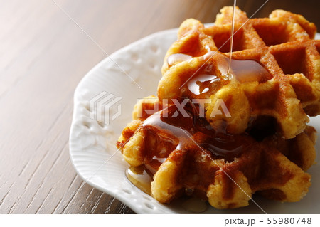 ワッフル　デザート 55980748