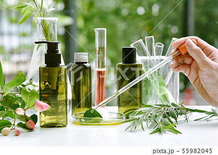 Scientist with natural drug research, Natural 55982045