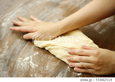 パン作り　趣味　休日 55982514