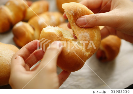 パン作り　趣味　休日 55982556