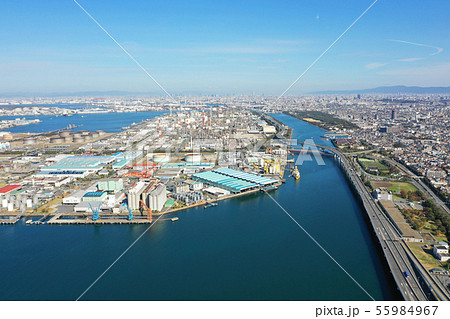堺市の阪神高速湾岸線の空撮 55984967