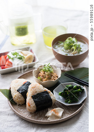 おむすびの和食朝食 55989116