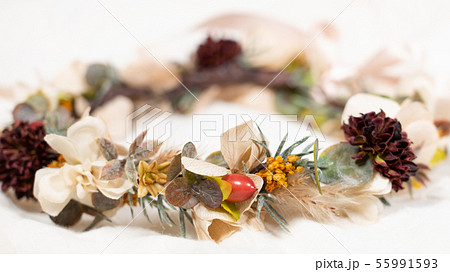 ピンポンマムの花かんむり 55991593