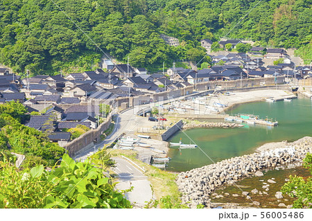 間垣の里大沢漁港の風景、石川県輪島市にて 間垣の里大沢漁港の風景、石川県輪島市にて 56005486