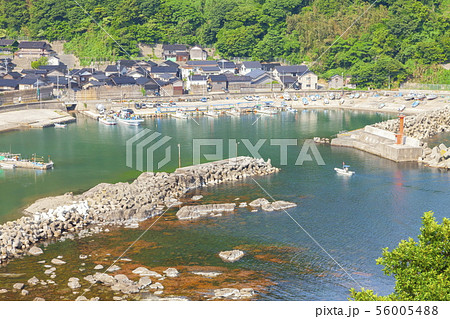 間垣の里大沢漁港の風景、石川県輪島市にて 間垣の里大沢漁港の風景、石川県輪島市にて 56005488