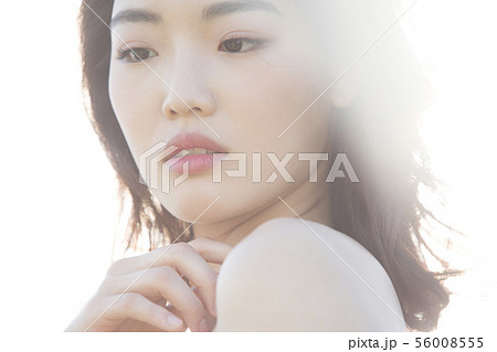 女性　ビューティー 56008555