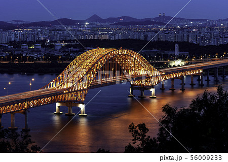 橋 漢江 夜景 56009233