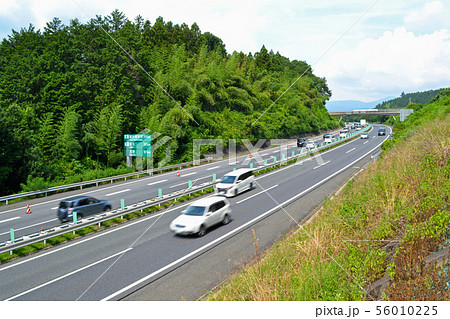 上信越道 群馬県(松井田妙義-碓氷軽井沢間) 松井田側から軽井沢方面を望む 上信越道 群馬県(松井田妙義-碓氷軽井沢間) 松井田側から軽井沢方面を望む 56010225