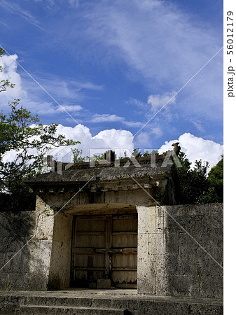 世界遺産 沖縄 園比屋武御嶽石門 世界遺産 沖縄 園比屋武御嶽石門 56012179