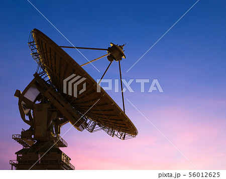 satellite dish satellite dish 56012625