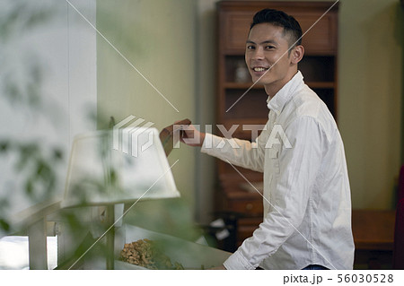 雑貨屋　男性 56030528