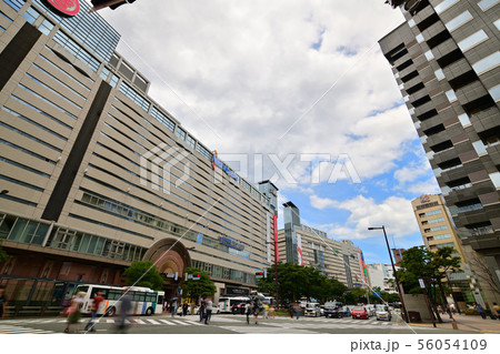 福岡市天神の街並み 福岡市天神の街並み 56054109