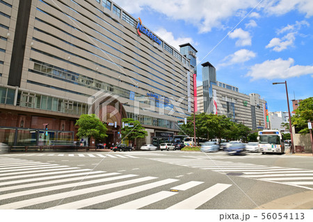 福岡市天神の街並み 56054113