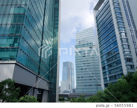 晩夏の摩天楼(六本木一丁目、東京) 晩夏の摩天楼(六本木一丁目、東京) 56055981