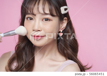 女性　ビューティー 56065451