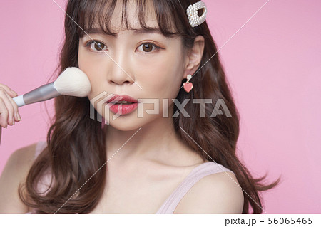 女性　ビューティー 56065465