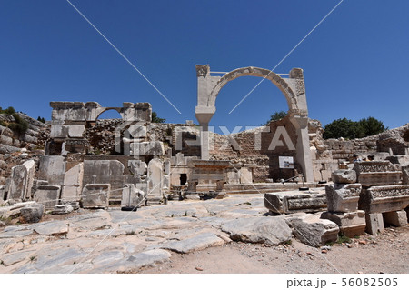 エフェソス遺跡ポリオの泉 56082505