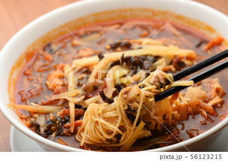 酸辣湯麺 中華料理 酸辣湯麺 中華料理 56123215