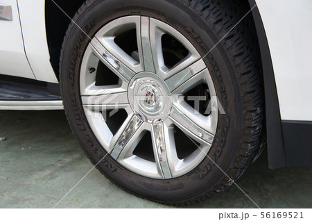 car sports rims with the new tyre. car sports rims with the new tyre. 56169521