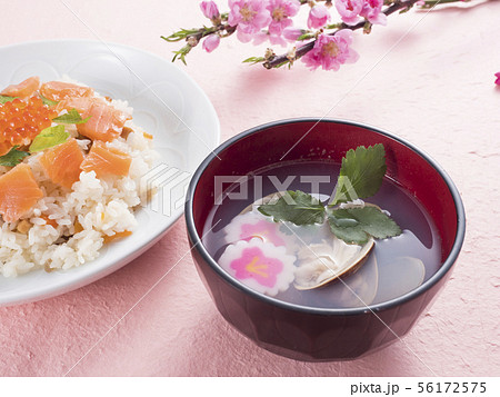 ちらし寿司と蛤のお吸い物 56172575