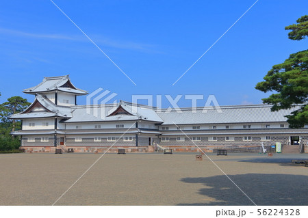 【石川県】晴天下の金沢城 菱櫓 【石川県】晴天下の金沢城 菱櫓 56224328