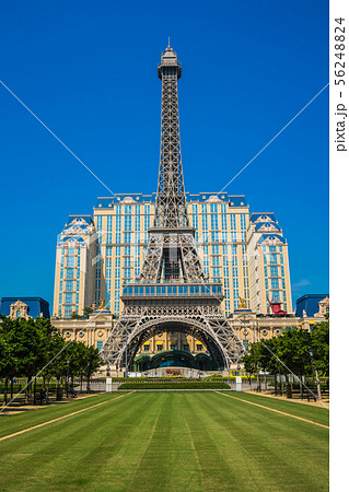 Beautiful eiffel tower landmark of parisian hotel and resort in macau city 56248824
