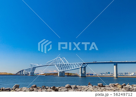 東京ゲートブリッジと富士山 56249712