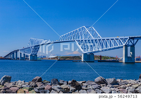東京ゲートブリッジと富士山 56249713