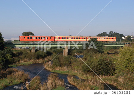 期間限定で登場した国鉄色3両編成/小海線(八ヶ岳高原ライン) 56253181