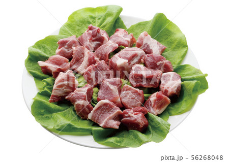 豚肩ロース角切り08（パス付） 56268048