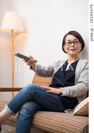 シニア女性 シニア女性 56293479