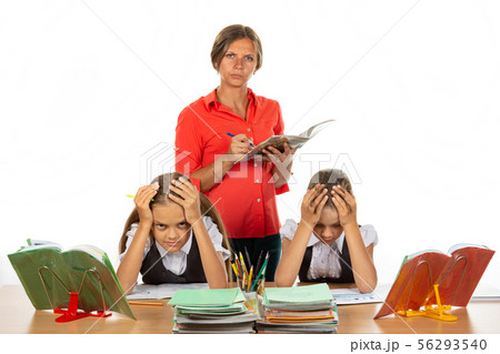 Strict teacher grades students 56293540