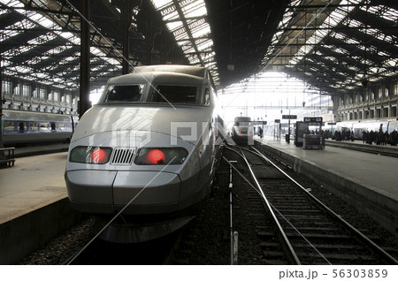 パリ・リヨン駅のTGV 56303859