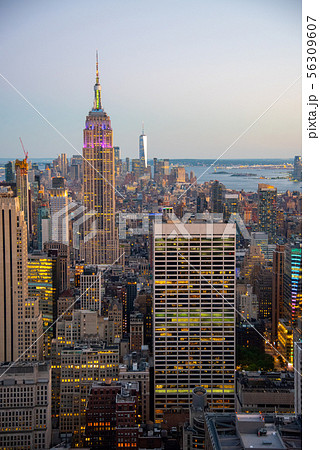 Looking South from the top of Manhattans midtown 56309607