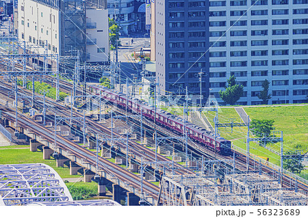 阪急電車　十三～中津 56323689