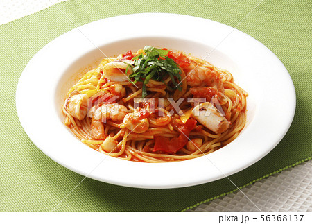 シーフードパスタ トマトソースのパスタ エビとイカとホタテのパスタ イメージ素材 シーフードパスタ トマトソースのパスタ エビとイカとホタテのパスタ イメージ素材 56368137