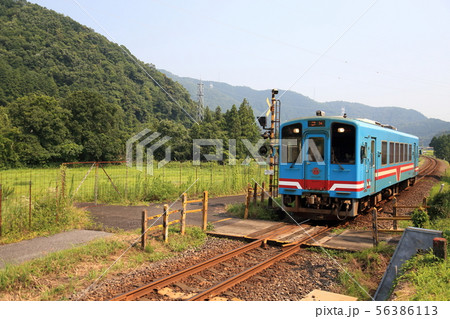 樽見鉄道 樽見線 ・ 鍋原( なべら) 駅付近   【 岐阜県本巣市】 56386113