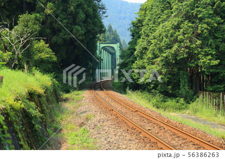 樽見鉄道 樽見線 ・ 鍋原( なべら) 駅付近　第四根尾川橋梁へ   【 岐阜県本巣市】 56386263