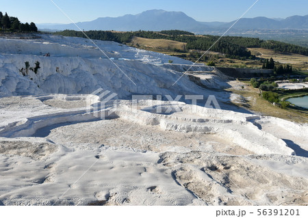 水抜きされたパムッカレの石灰棚 56391201