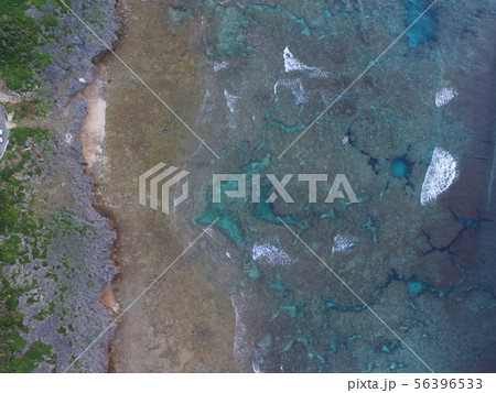 海辺〜ドローンで空撮（平和創造の森公園 付近／沖縄県糸満市字山城） 56396533